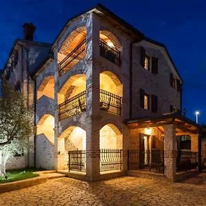 P&b Tar-Vabriga